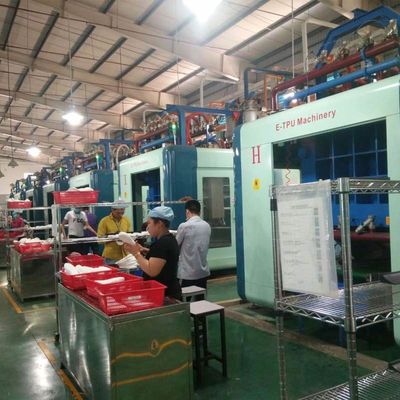 টিপিইউ ছাঁচনির্মাণ মেশিন এবং জুতোর পাতার জন্য যথার্থ ছাঁচনির্মাণের মাধ্যমে উৎপাদন দক্ষতা বৃদ্ধি করুন